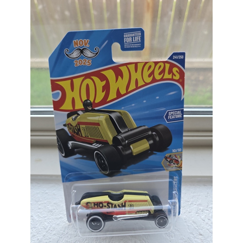 Hot Wheels Mo-Stash 2025 Celebration Racers 10/10 Yellow Black JBB46 Movember